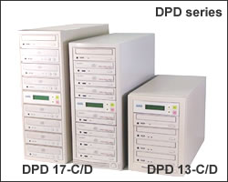 CD/DVD�f���v���P�[�^�[�̓��f�B�A�̃R�s�[�Ɩ��ɍő��̃h���C�u�𓋍ڂ��Ă���܂��B
